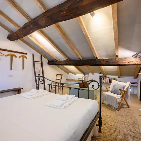 Skylight Duplex In Historic Center Apartamento