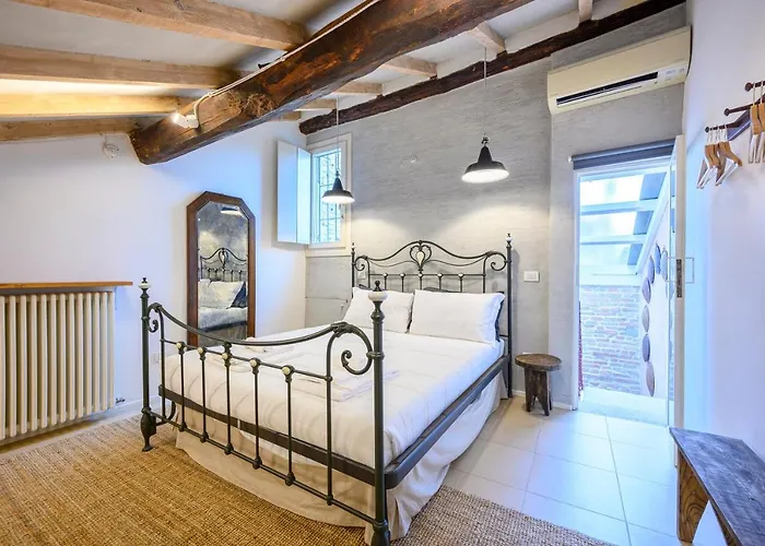 Skylight Duplex In Historic Center