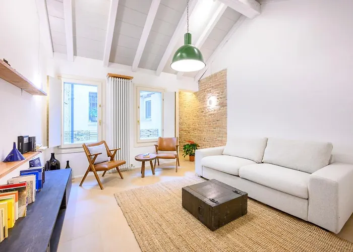 Skylight Duplex In Historic Center Apartament Parma