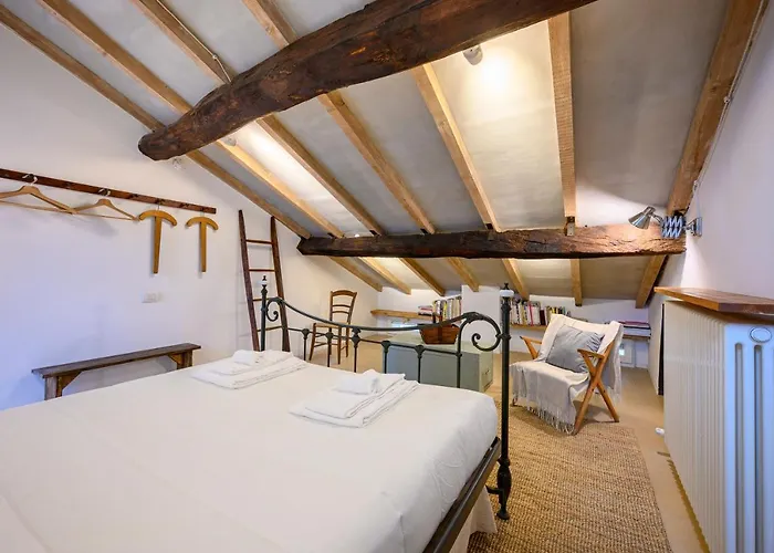 Skylight Duplex In Historic Center Apartament